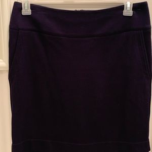 Just above the knee in length. Great condition